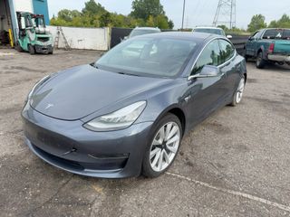 2020 Tesla Model 3 Performance - Exterior Front Left Corner Image